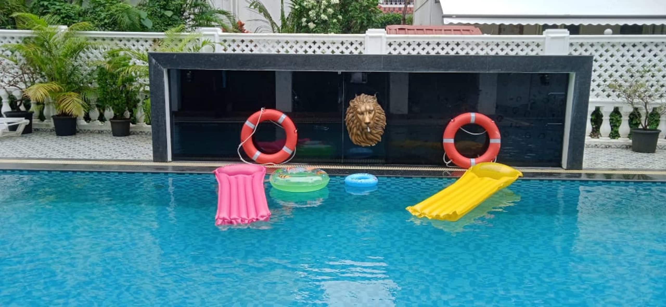2 bhk pool Siolim by blissfullabode e - Tap to explore photos