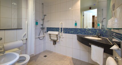 Holiday Inn Express STEVENAGE Room Type - 1 Double Accessible with Free Hot Breakfast