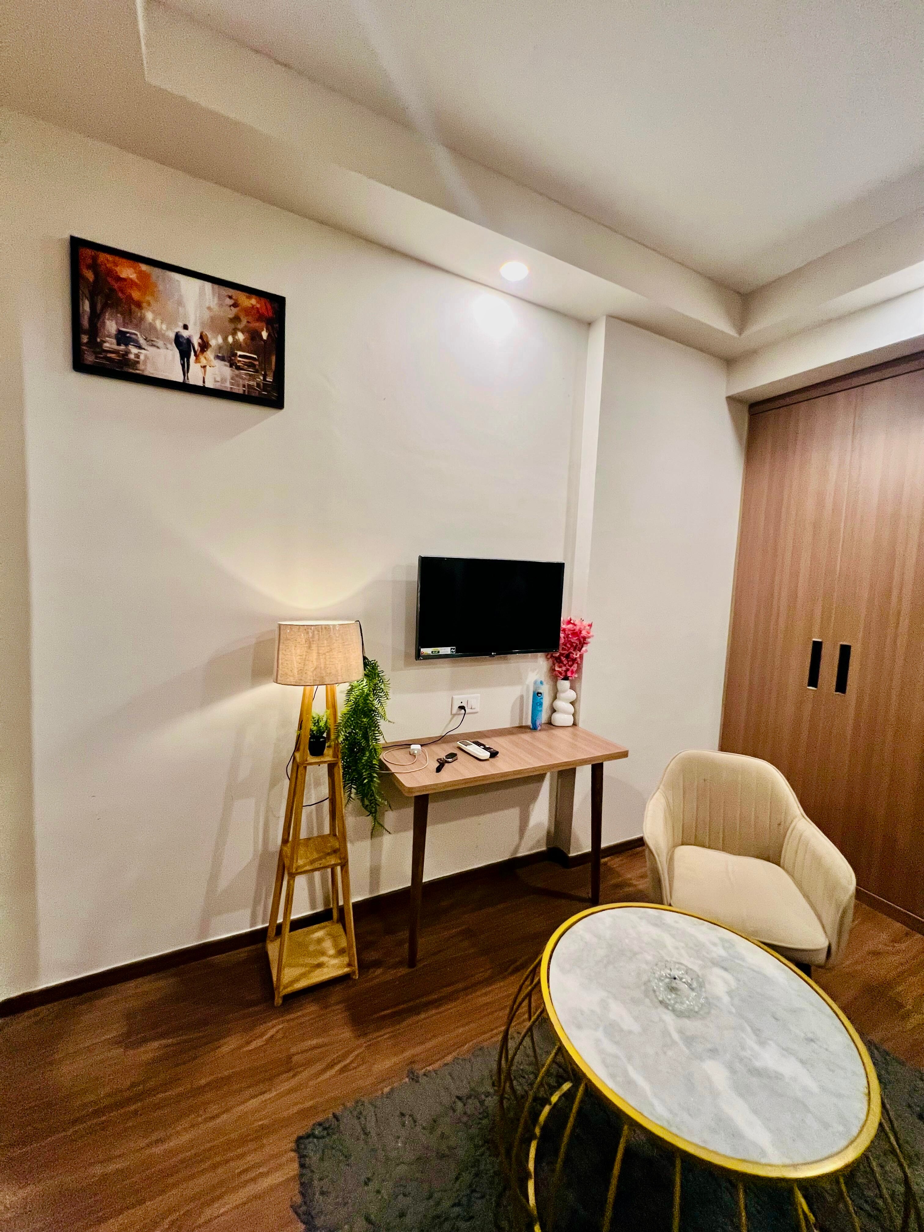 Dream Escape Near Expo Mart Blissful Stays - Tap to explore photos