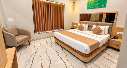 HOTEL HARIDARSHAN Room Type - SUPER DELUXE