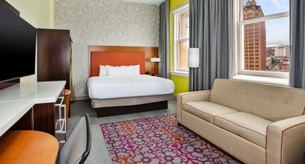 Home2 Suites by Hilton San Antonio Downtown - Riverwalk, TX Room Type - 1 KG STUDIO CORNER CITY VW