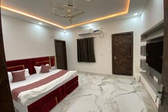 Hotel Soni ji ki dhani restaurant and rooftop cafe