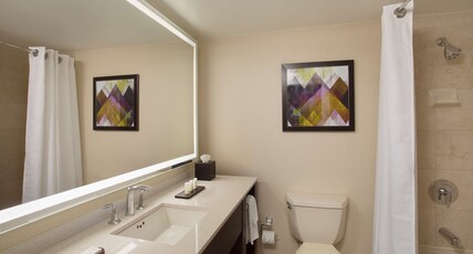 Embassy Suites by Hilton Washington D.C. Georgetown Room Type - 2 QUEEN BEDS BOARDROOM STE