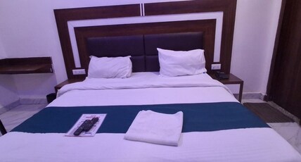 Hotel Yamuna Palace Room Type - Deluxe Room