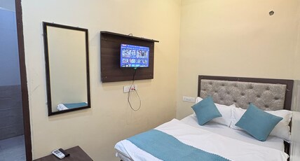 Ratnawali Inn Room Type - Deluxe room