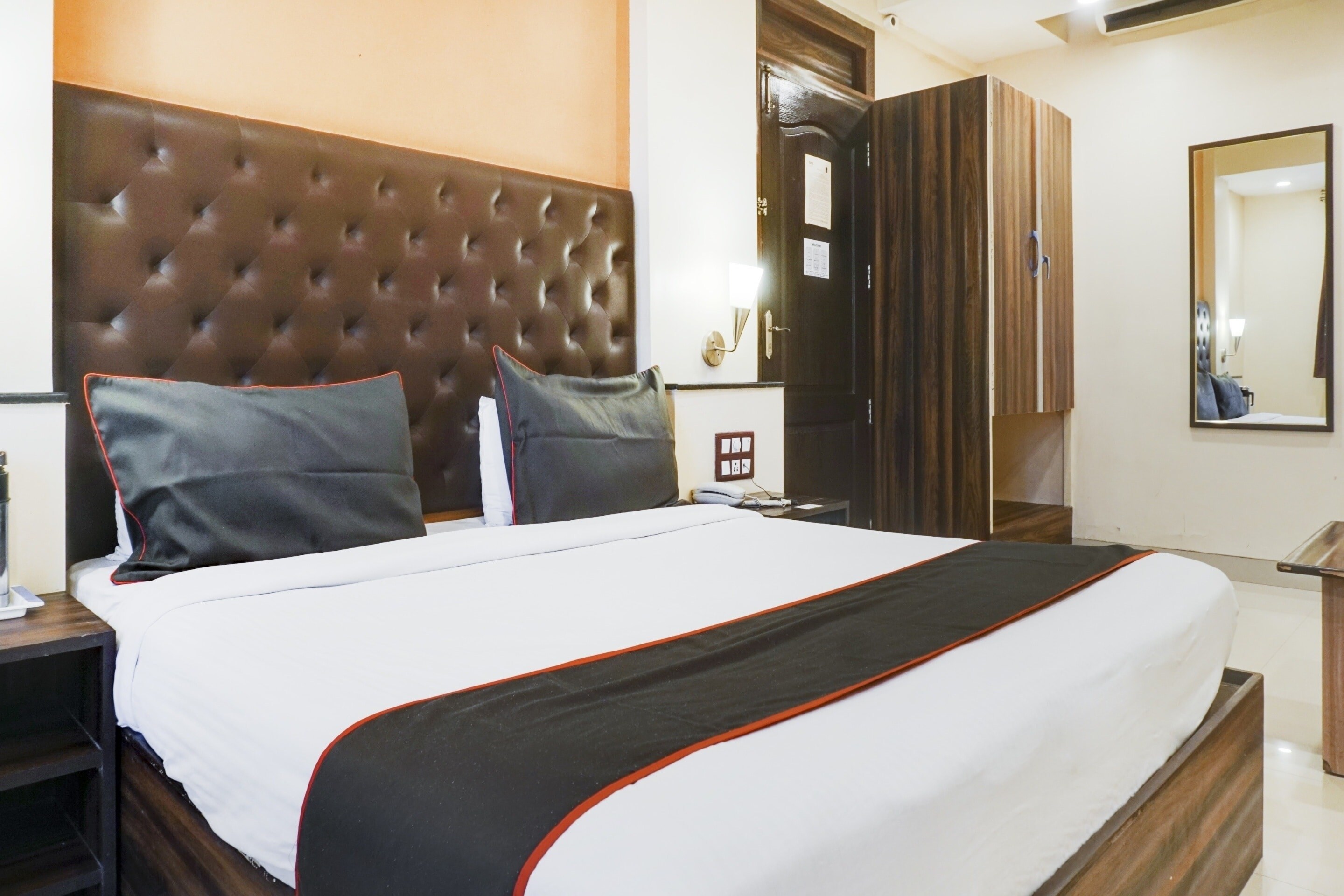 Hotel O Span Executive - Tap to explore photos