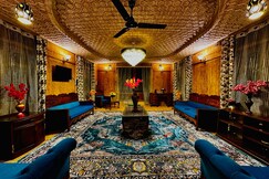 Newzealand Group of Houseboats