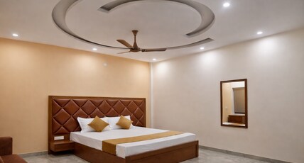 Hotel aroma crown Room Type - Deluxe Room
