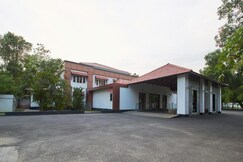 Karapuram Village Resort And Spa