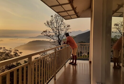 Sky High Inn | Rooms & Guided Treks