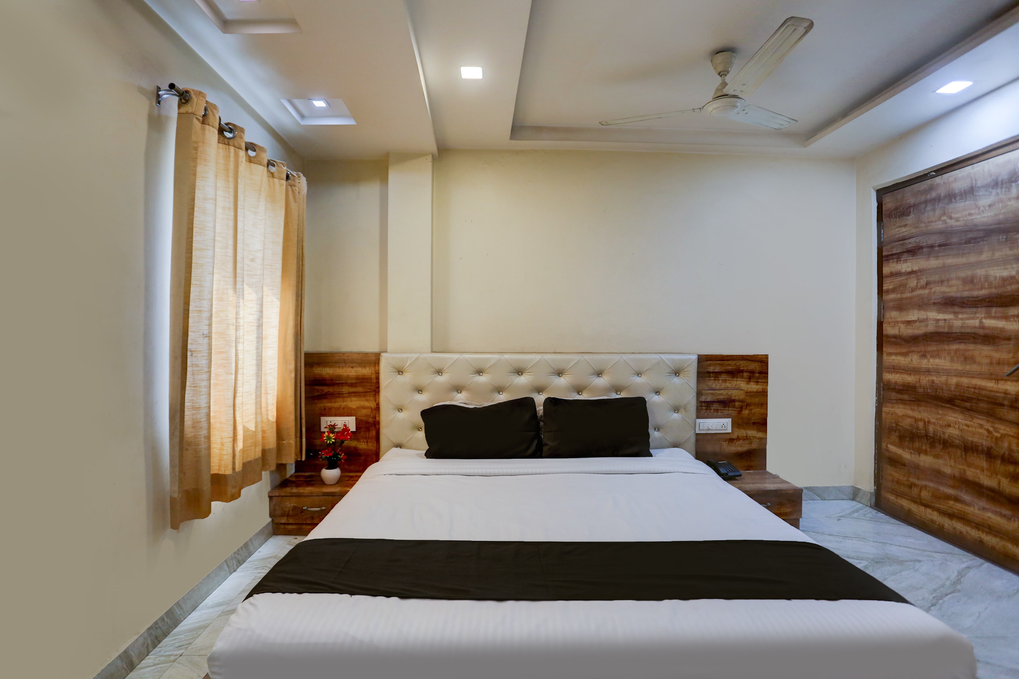 SPOT ON Sai P Guest House - Tap to explore photos