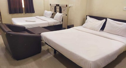 Hotel O Galaxy Hospitality Room Type - Deluxe