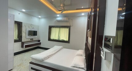 HOTEL SHANKAR PALACE Room Type - Deluxe Room