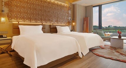Chengdu Expo Waterfall Hotel - MGallery Collection Room Type - SUPERIOR ROOM, 2 Double Size Beds, Expo Park Waterfall View