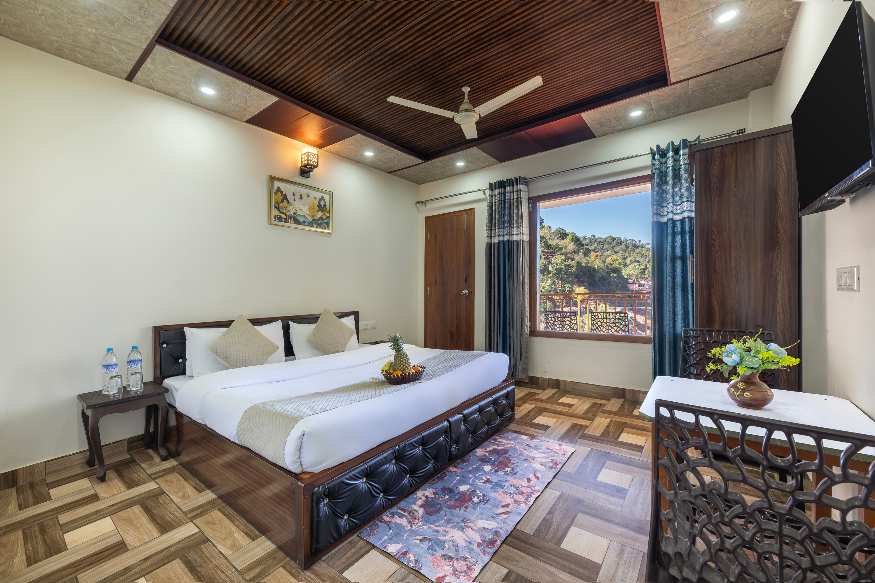 Splendid Retreat Homestay Kasauli - Tap to explore photos