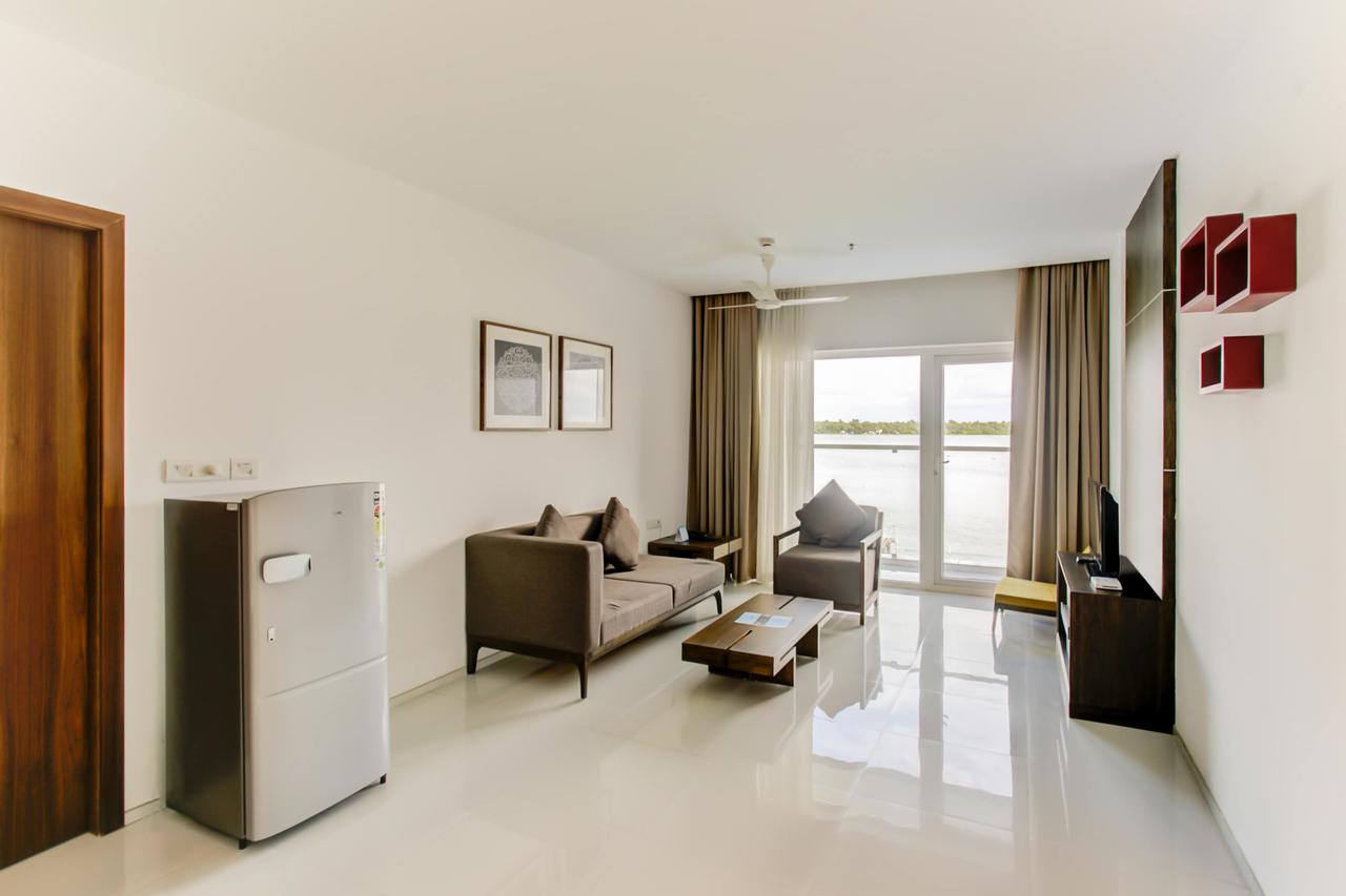 Kent Baywatch Suites - Tap to explore photos