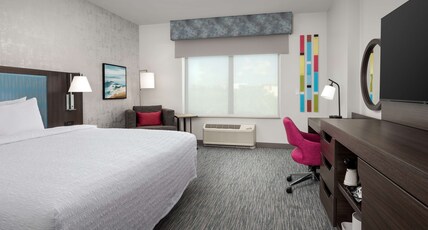 Hampton Inn by Hilton Delray Beach Room Type - 1KNG MOB HEAR ACC W TUB
