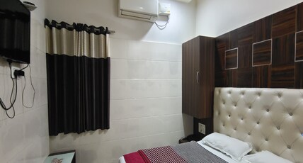 SRM Guest Inn Room Type - Premium