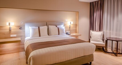 Holiday Inn ULAANBAATAR Room Type - 1 Kind Bed Standard Accessible Room