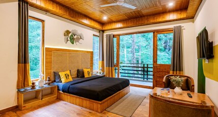 The Hosteller Kasol Room Type - Superior Double Room with Balcony x B Block
