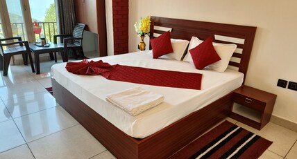 Golden Himalaya Homestay Villa Room Type - Deluxe Mountain View 