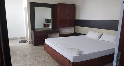 Hotel East inn Room Type - KING SIZE NON AC