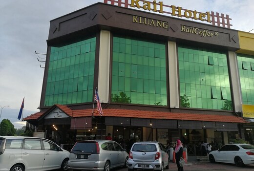 Capital O Rail Hotel