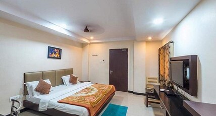 Jaipur Palace Room Type - Double Deluxe Room - King Bed(AC)
