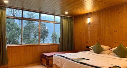 The Jade Premium Room Type - Deluxe Room