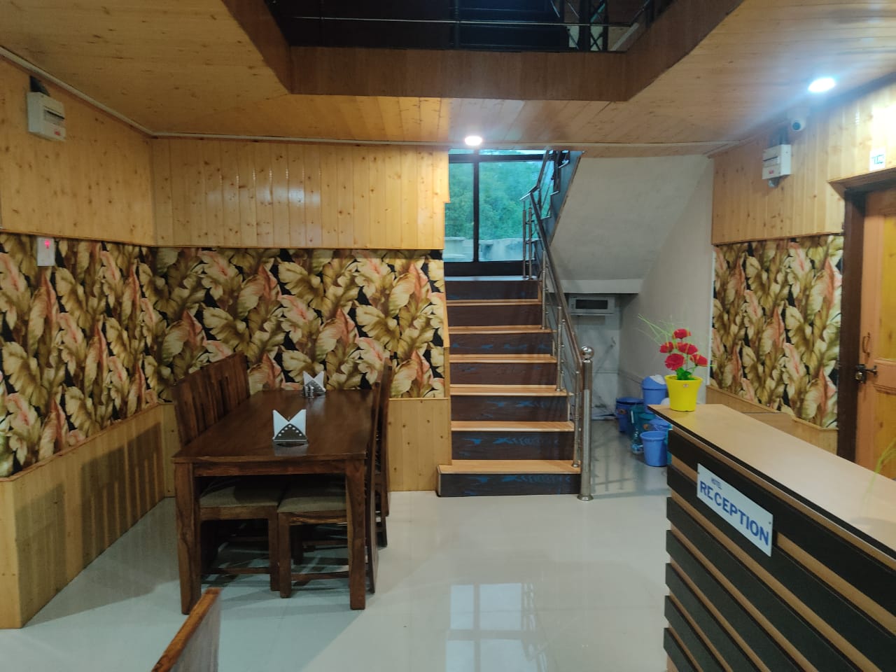 Hill N River - Tap to explore photos