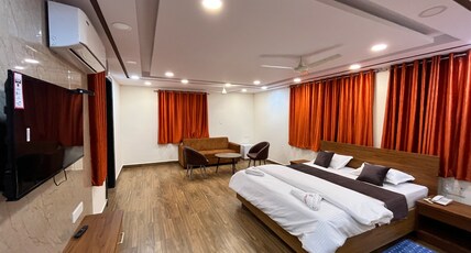 Dinesh Grand Room Type - Luxury Suite Room