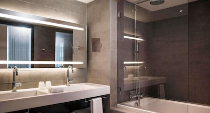 Pullman Paris Tour Eiffel Room Type - Junior Family Suite 1 king-size bed, 1 sofa bed for 2 people Pullman Paris Tour Eiffel Room Type - Junior Family Suite 1 king-size bed, 1 sofa bed for 2 people