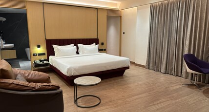 37th Crescent Mumbai Room Type - Club Suite