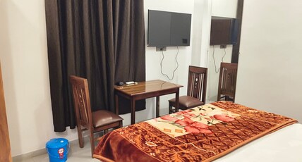 Hotel PARIVAR GARDEN Room Type - Bedroom 1
