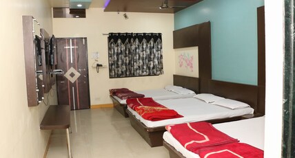 Hotel Shri Radhekrishna,Omkareshwar Room Type - Six Bedded Non AC