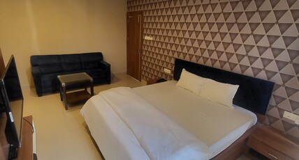 Hotel Vaishno Residency Room Type - Suite