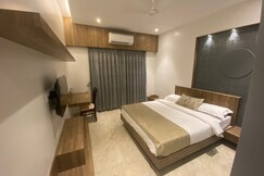 Hotel Dwarka Grand