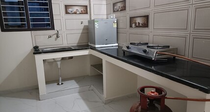 Redstone Service Apartment Nungambakkam Room Type - Small Suite Room