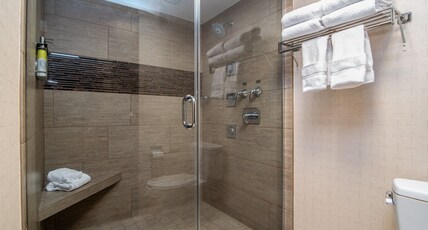 Holiday Inn Express SPOKANE-DOWNTOWN Room Type - King Suite