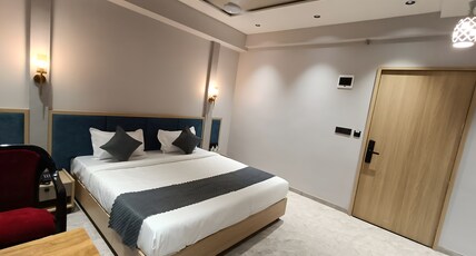 Hotel Nand Palace Room Type - Deluxe Room
