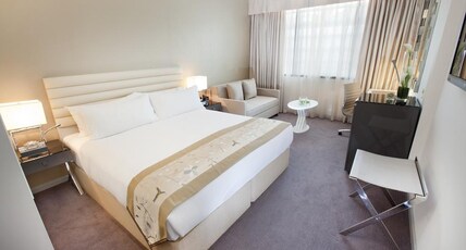 Dorsett Shepherds Bush Room Type - Executive king Room