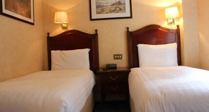 The Cheshire Hotel Room Type - TWIN ROOM