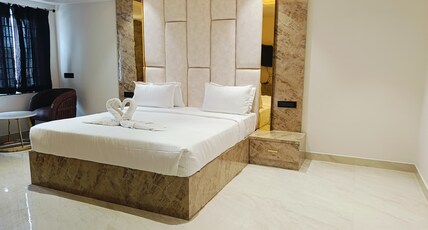 Hotel SK Grand Room Type - Deluxe Rooms