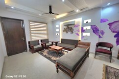 VacationBuddy Athulyam House In Shalimar Bagh