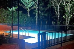 Villa With View By Peakaavu Cottages