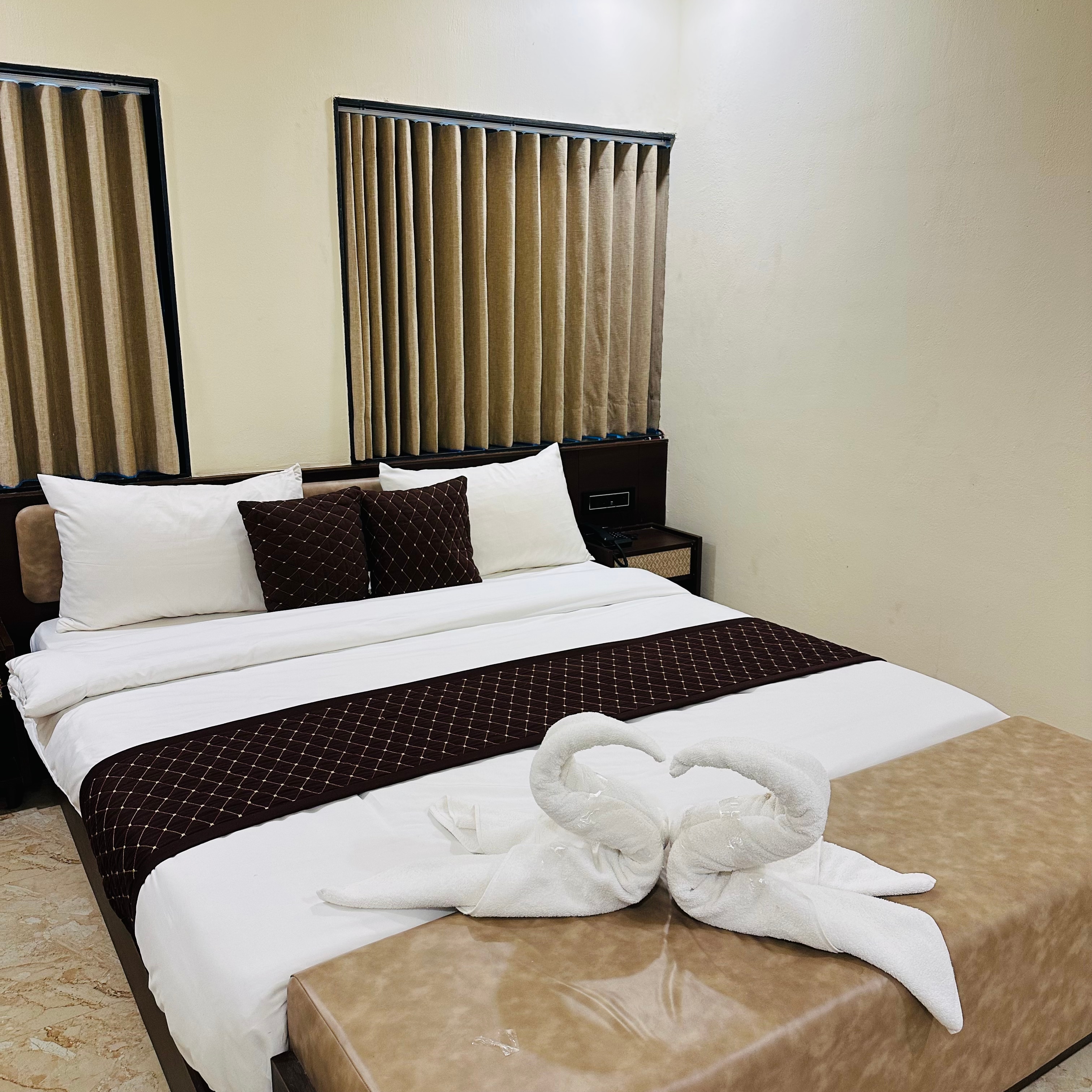 Hotel Liora - Tap to explore photos