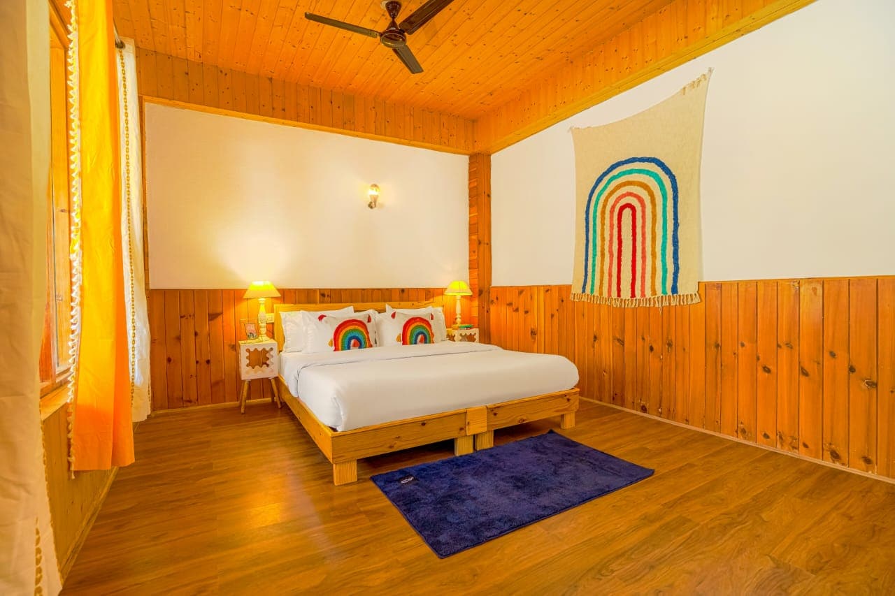 The Riverside Boutique Inn - Tirthan Valley - Tap to explore photos