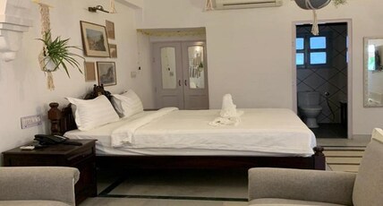 Chirmi Palace - A Heritage Home Room Type - Suite Room