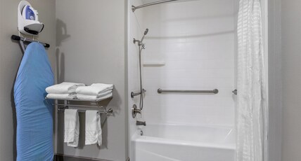 Best Western Plus Denton Inn & Suites Room Type - Accessible - 1 King, Mobility Accessible, Bathtub, Wi-Fi, Non-Smoking, Full Breakfast Best Western Plus Denton Inn & Suites Room Type - Accessible - 1 King, Mobility Accessible, Bathtub, Wi-Fi, Non-Smoking, Full Breakfast