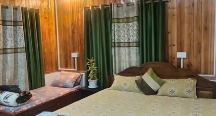 SHANGRILA HOMESTAY Room Type - Bedroom 4